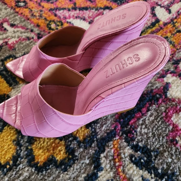 Schutz Croc-Embossed Lucimara Wedge Sandals - Picture 2 of 6